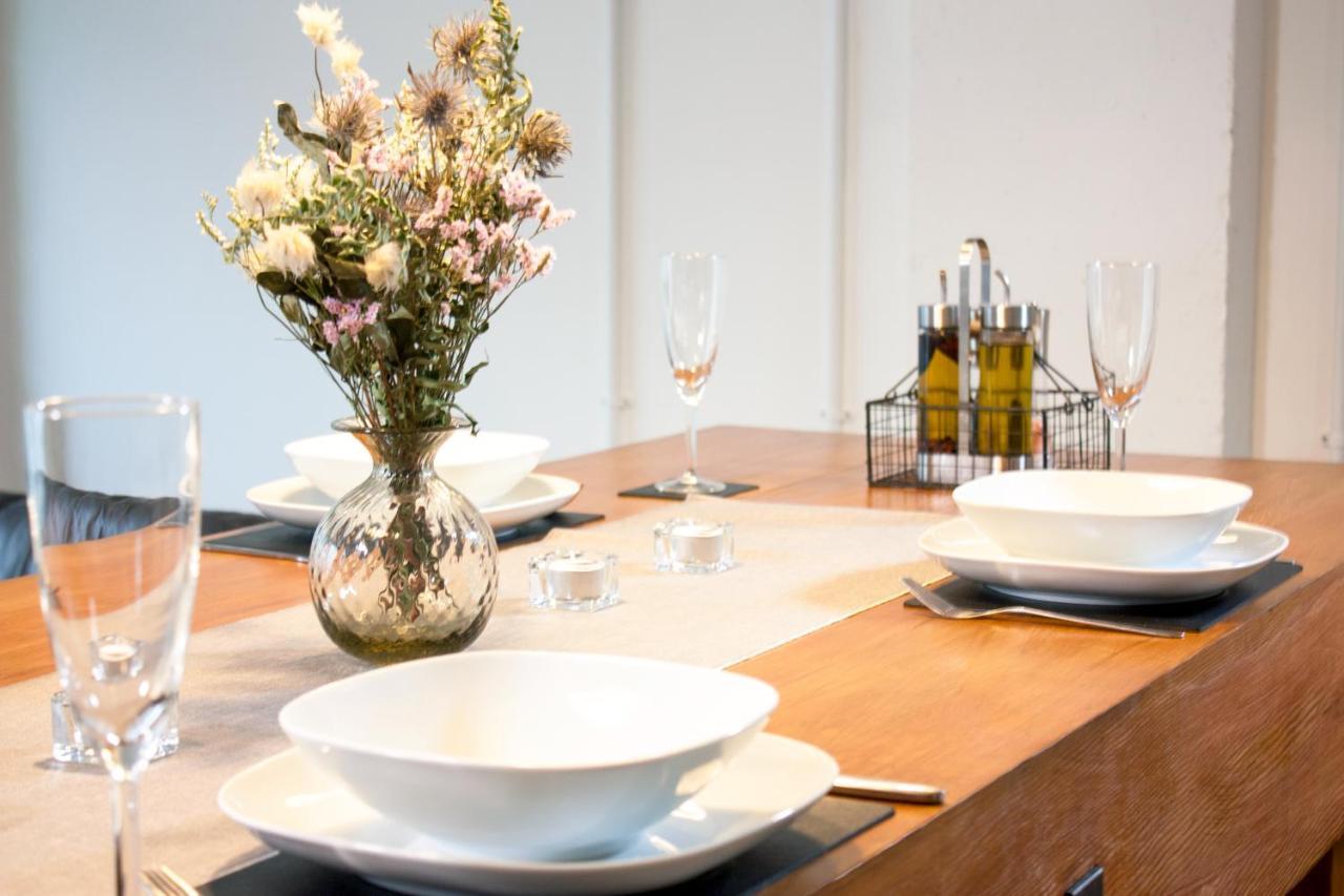 Spacious Industrial Style Londra