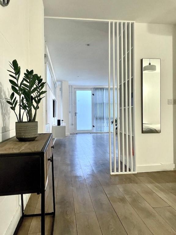 Apartament Spacious Industrial Style